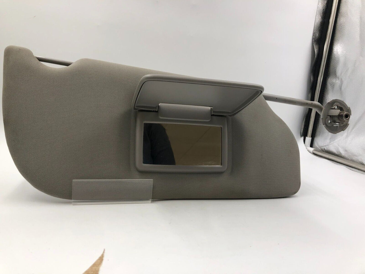 2005-2009 Chevy Uplander Montana Passenger Sunvisor Sun Visor Gray OEM G01B47055