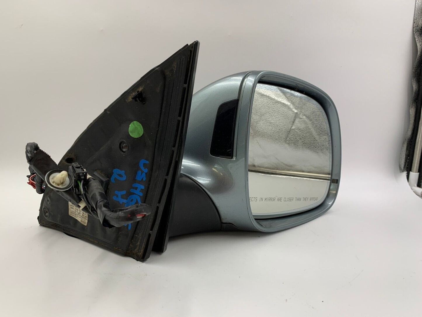 2007-2009 Audi Q7 Passenger Side View Power Door Mirror Blue OEM BSA E01B53020