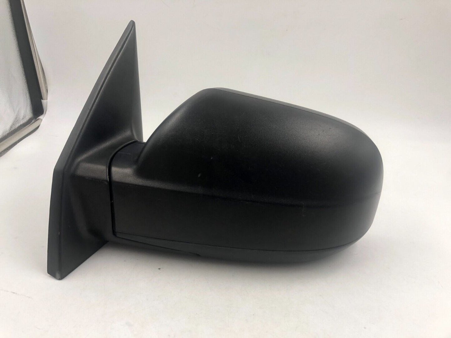 2005-2009 Hyundai Tucson Driver Side View Power Door Mirror Black OEM D03B34068