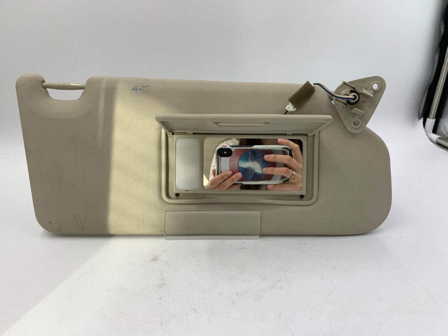 2014-2015 Mitsubishi Outlander Passenger Sun Visor Sunvisor Gray OEM G02B33056