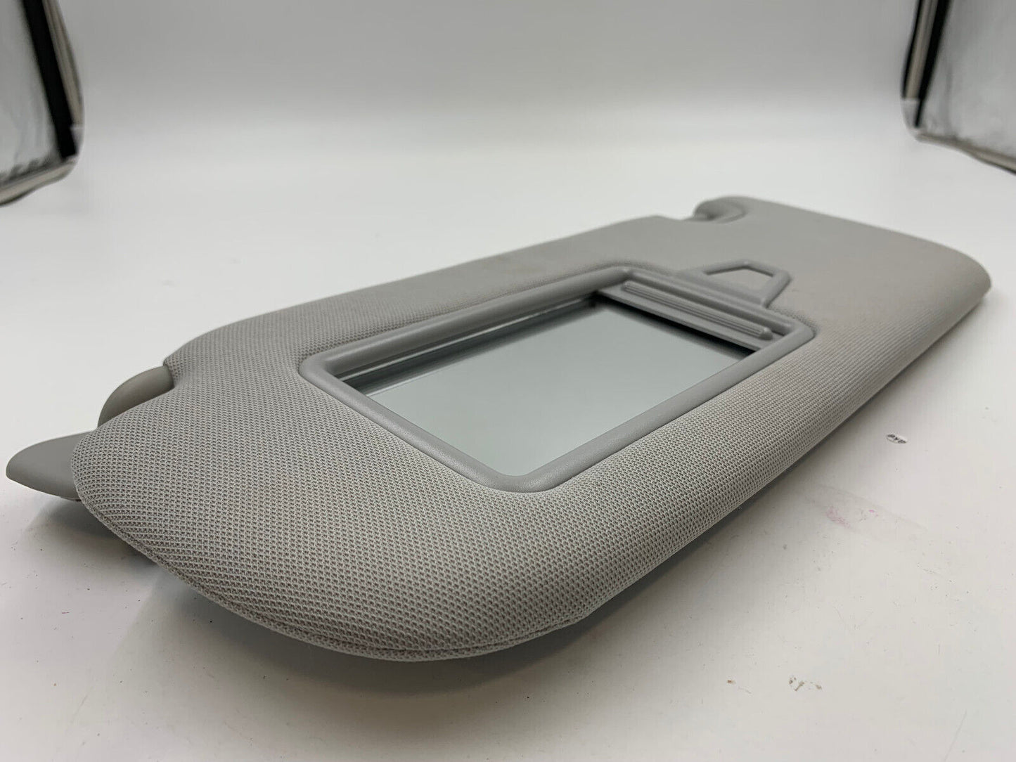 2013-2019 Hyundai Santa Fe Driver Sun Visor Sunvisor Gray OEM J01B31028