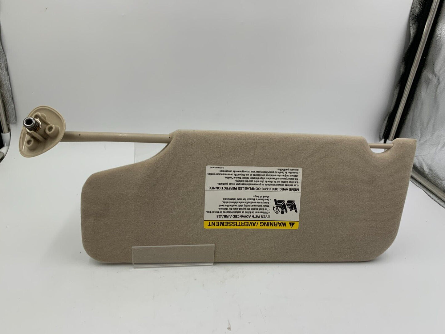 2004 Ford Taurus Passenger Sun Visor Sunvisor Beige OEM C02B31064