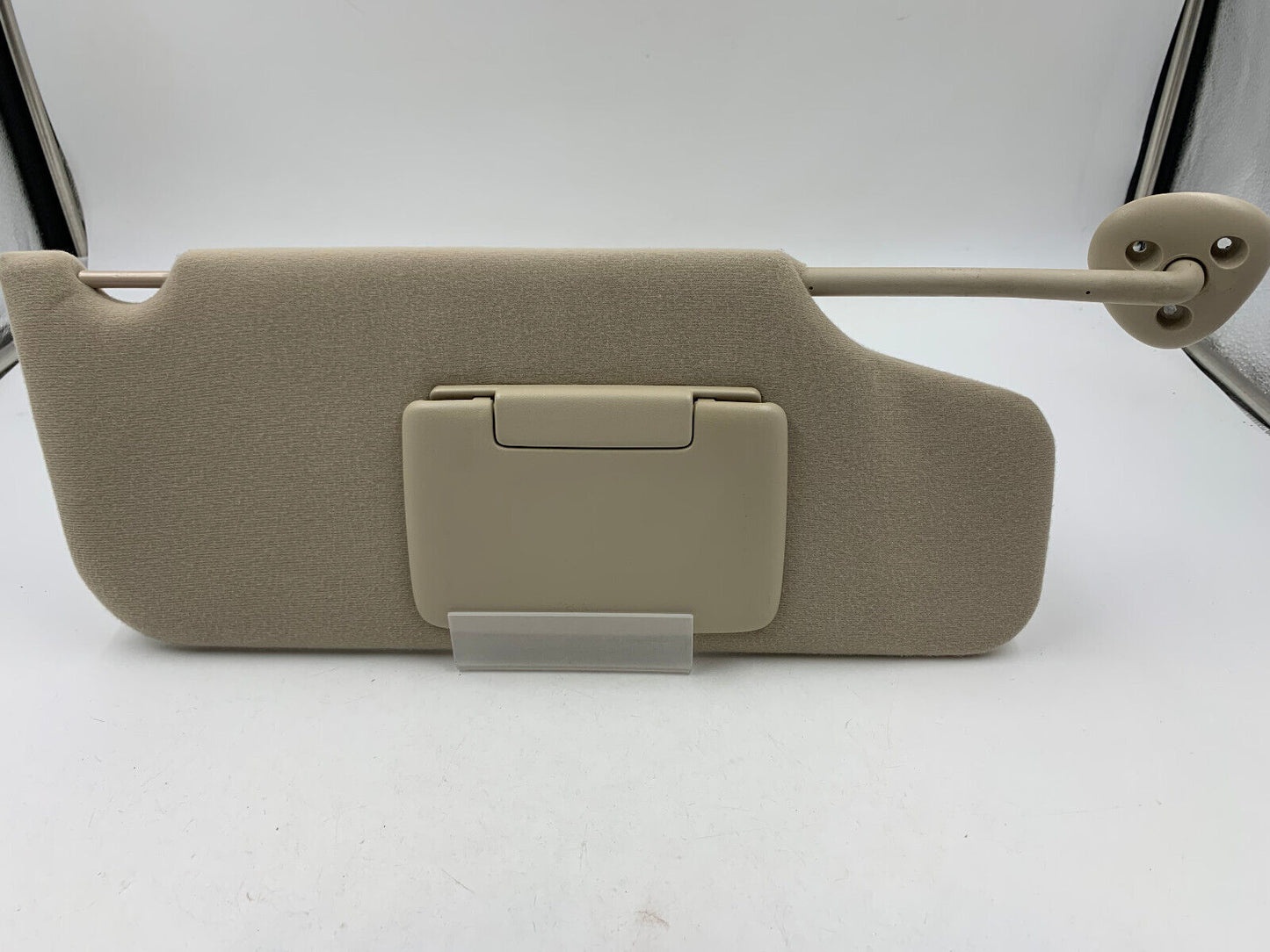 2004 Ford Taurus Passenger Sun Visor Sunvisor Beige OEM C02B31064