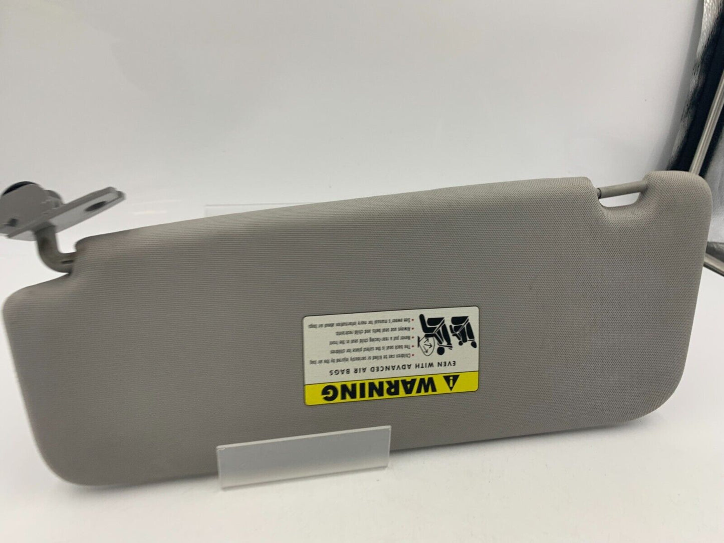 2006-2009 BMW 550i Passenger Sun Visor Sunvisor Gray Illuminated OEM A04B25058