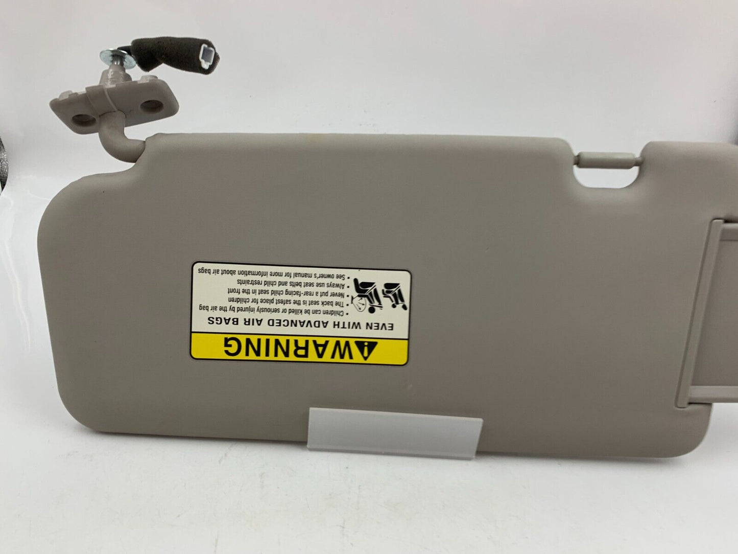 2006-2014 Kia Sedona Passenger Sun Visor Sunvisor Gray Illuminated OEM B01B44031