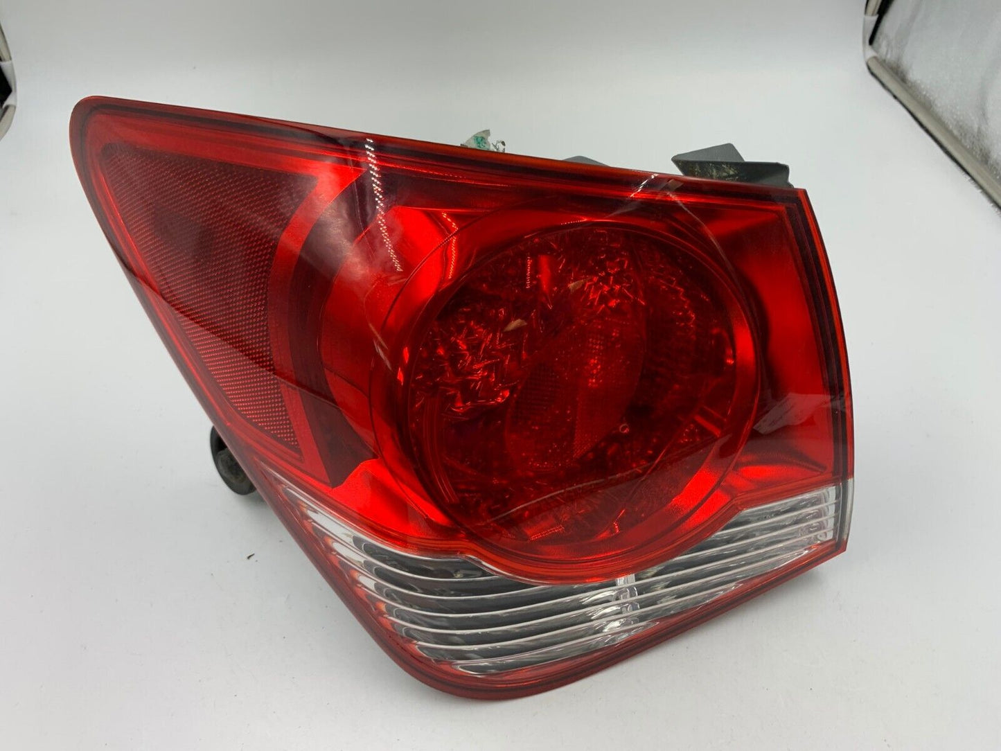 2011-2016 Chevrolet Cruze Driver Side Tail Light Taillight OEM G02B40003