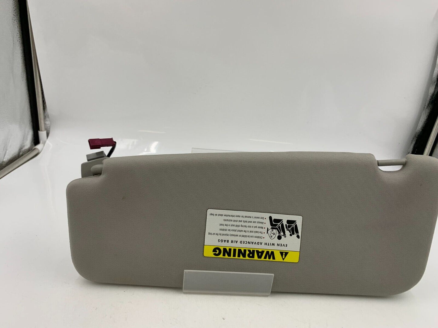 2006-2009 BMW 550i Passenger Sun Visor Sunvisor Gray Illuminated OEM E01B55066