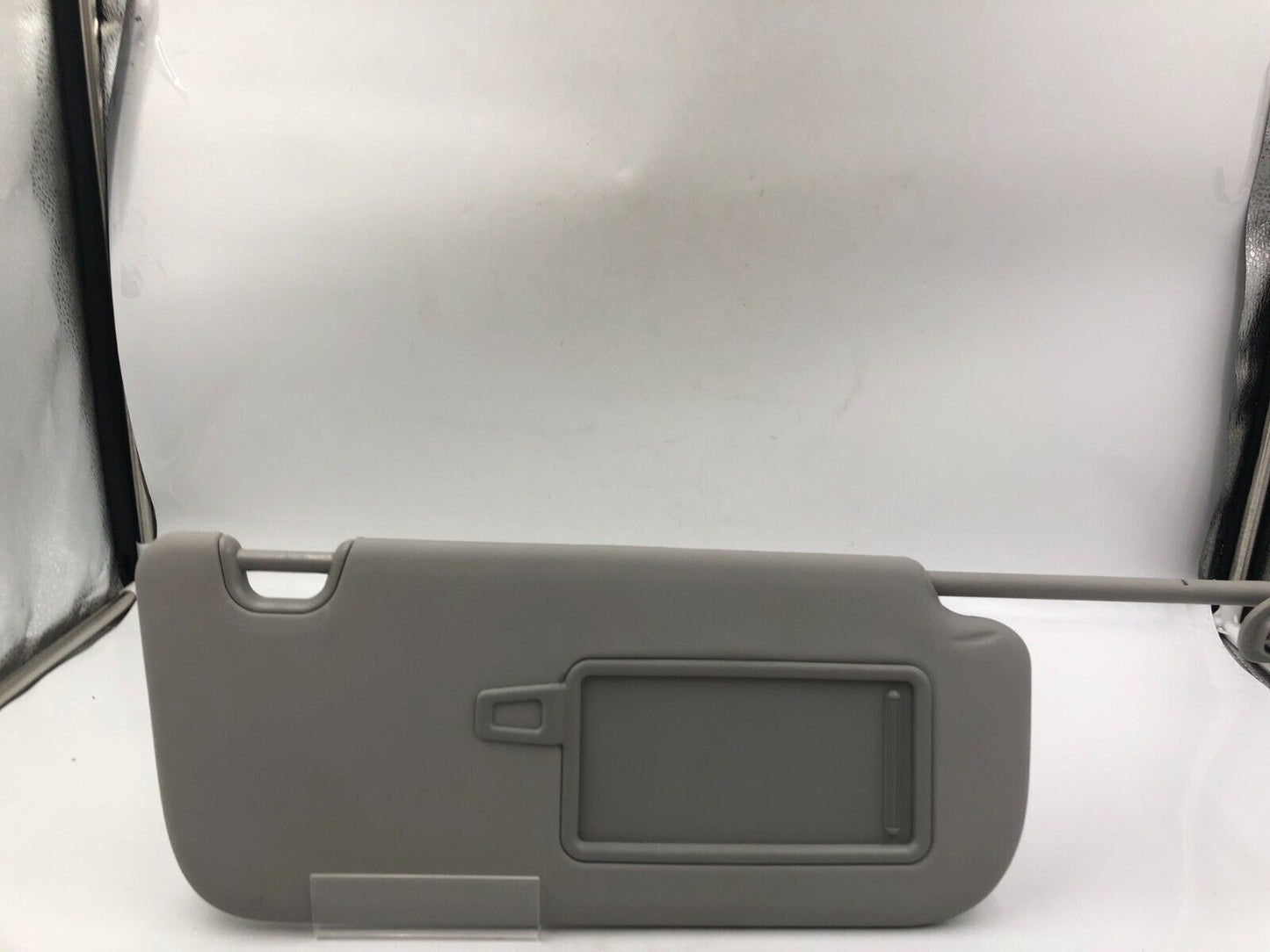 2014-2019 Kia Soul Passenger Sun Visor Sunvisor Gray OEM E01B48060