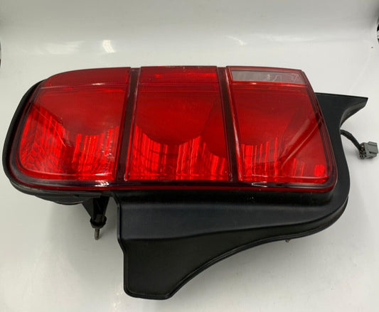 2005-2009 Ford Mustang Passenger Side Tail Light Taillight OEM I04B29001