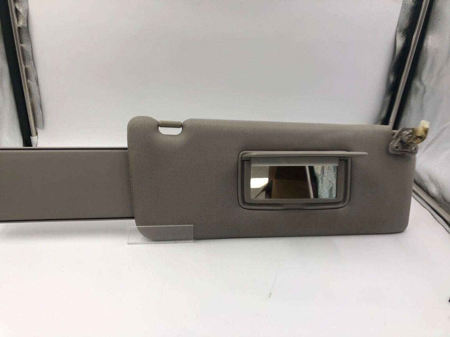 2004-2010 Infiniti QX56 Passenger Sun Visor Sunvisor Gray Illuminated A03B10071