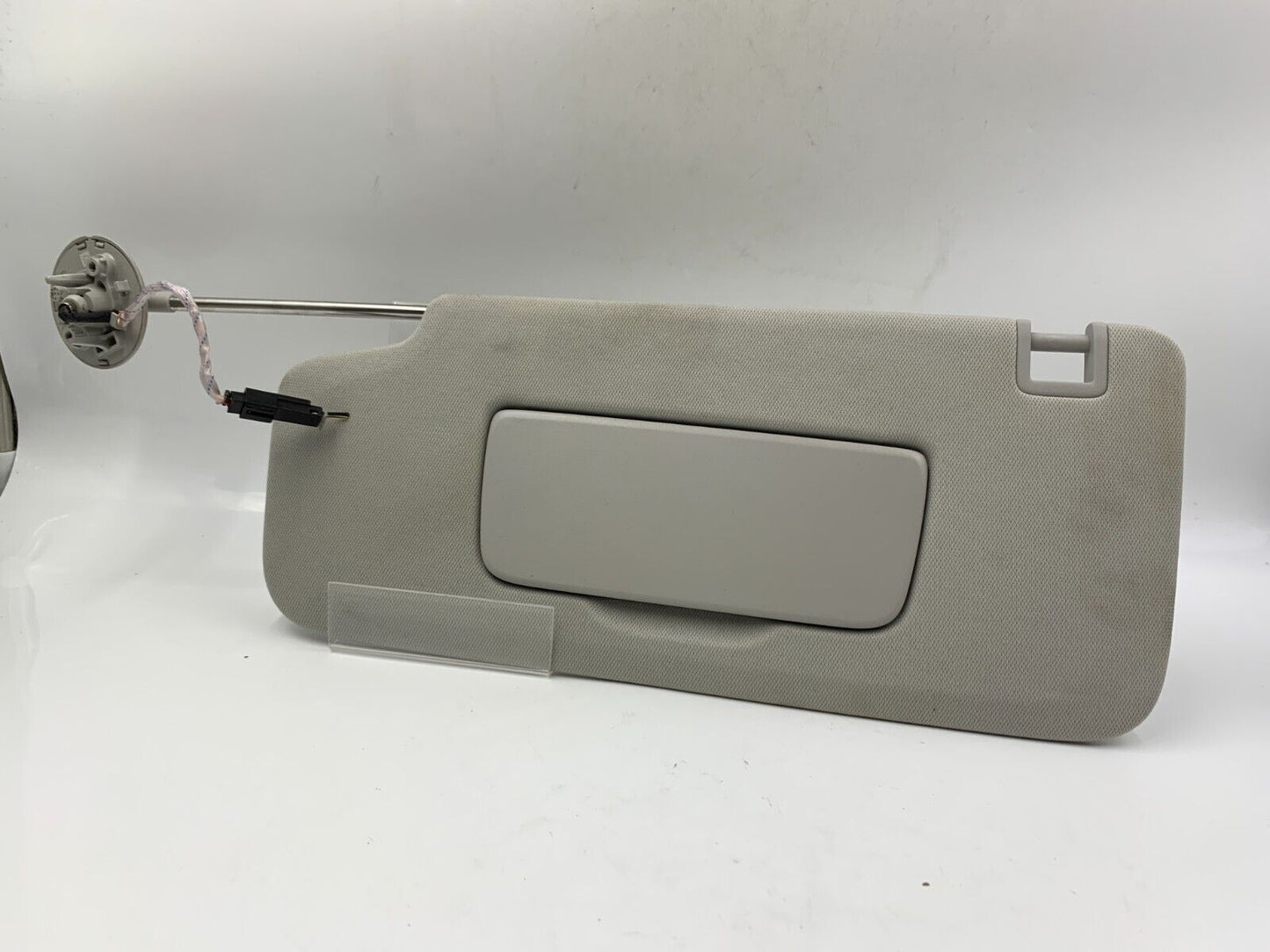 2021-2022 Chevrolet Trailblazer Driver Sun Visor Sunvisor Gray OEM B01B67004