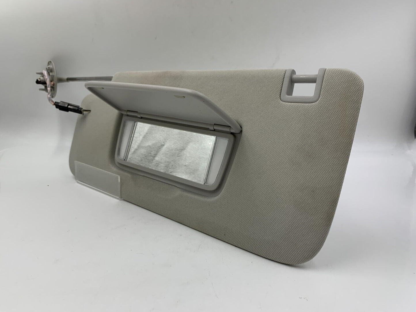 2021-2022 Chevrolet Trailblazer Driver Sun Visor Sunvisor Gray OEM B01B67004