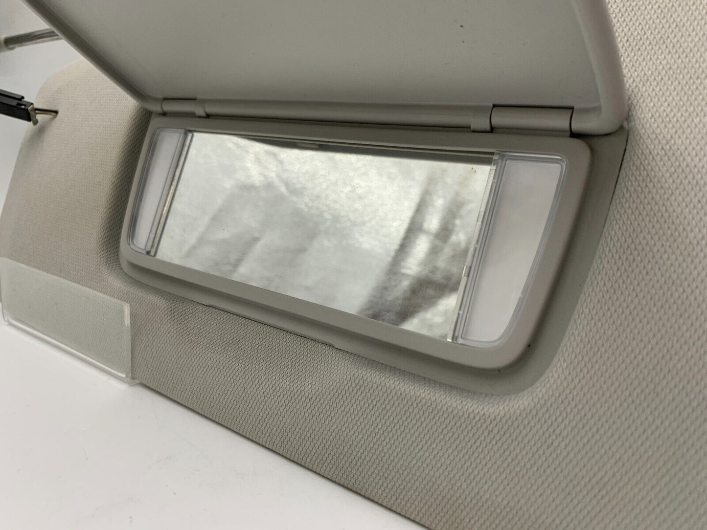 2021-2022 Chevrolet Trailblazer Driver Sun Visor Sunvisor Gray OEM B01B67004