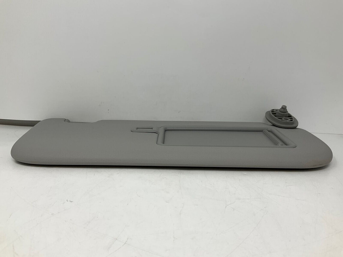 2014-2018 Kia Soul Passenger Sun Visor Sunvisor Gray OEM B01B67005