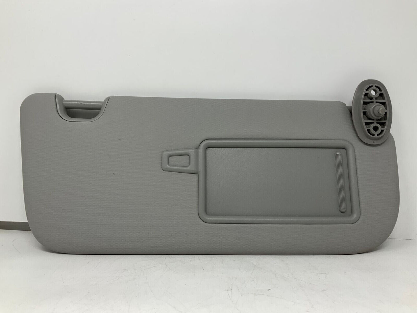 2014-2018 Kia Soul Passenger Sun Visor Sunvisor Gray OEM B01B67005