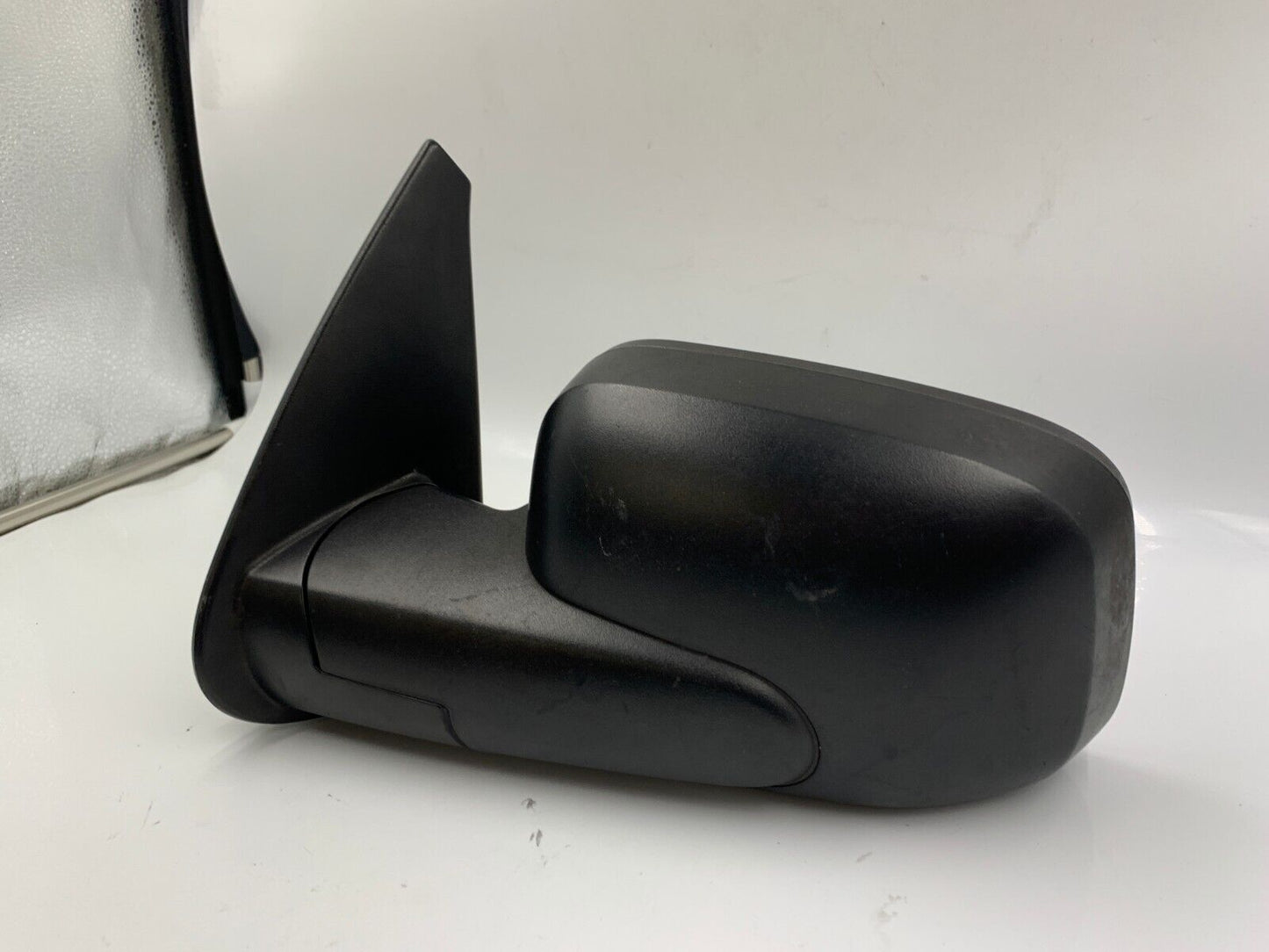 2006-2011 Chevrolet HHR Driver Side View Power Door Mirror Black OEM B01B69005