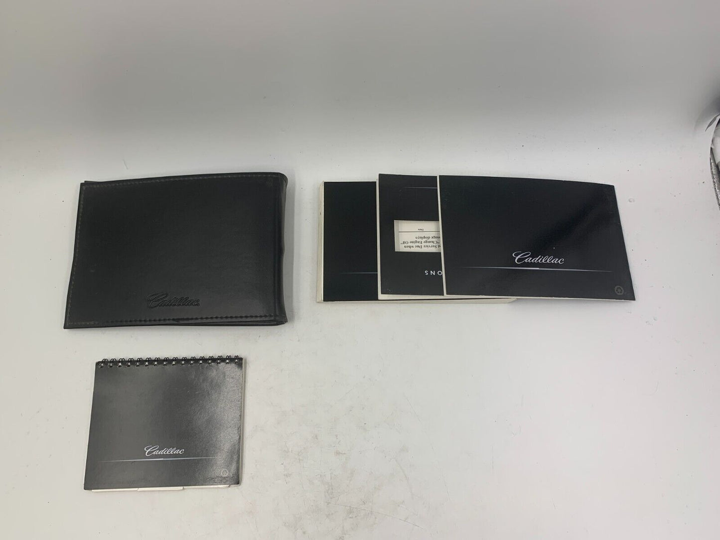 2001 Cadillac Deville Owners Manual Set with Case OEM A01B22042