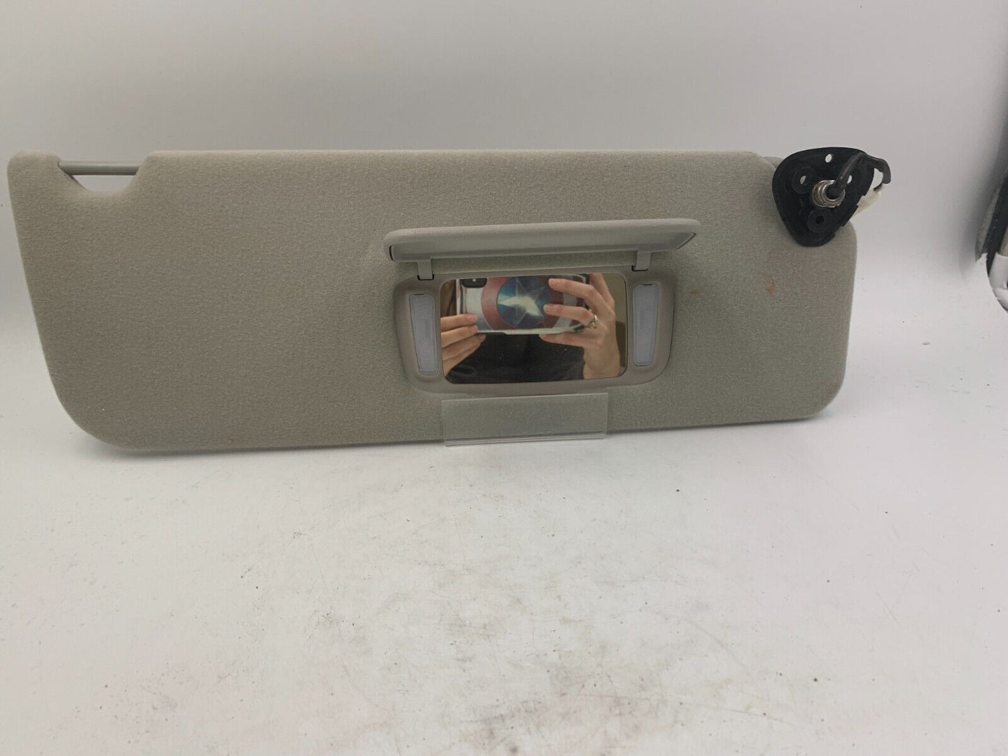 2005-2010 Toyota Sienna Passenger Sun Visor Sunvisor Gray Illuminated B01B06039