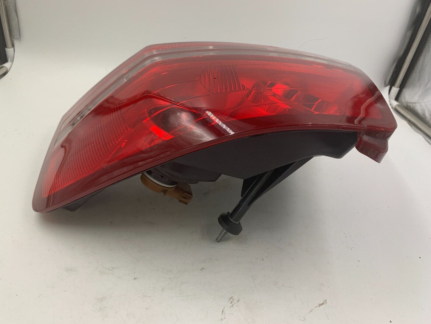 2008-2010 Dodge Avenger Passenger Side Tail Light Taillight OEM C02B19030