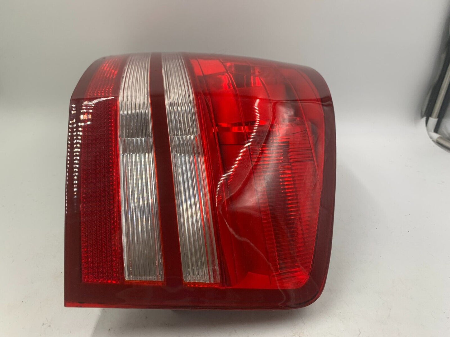 2008-2010 Dodge Avenger Passenger Side Tail Light Taillight OEM C02B19030