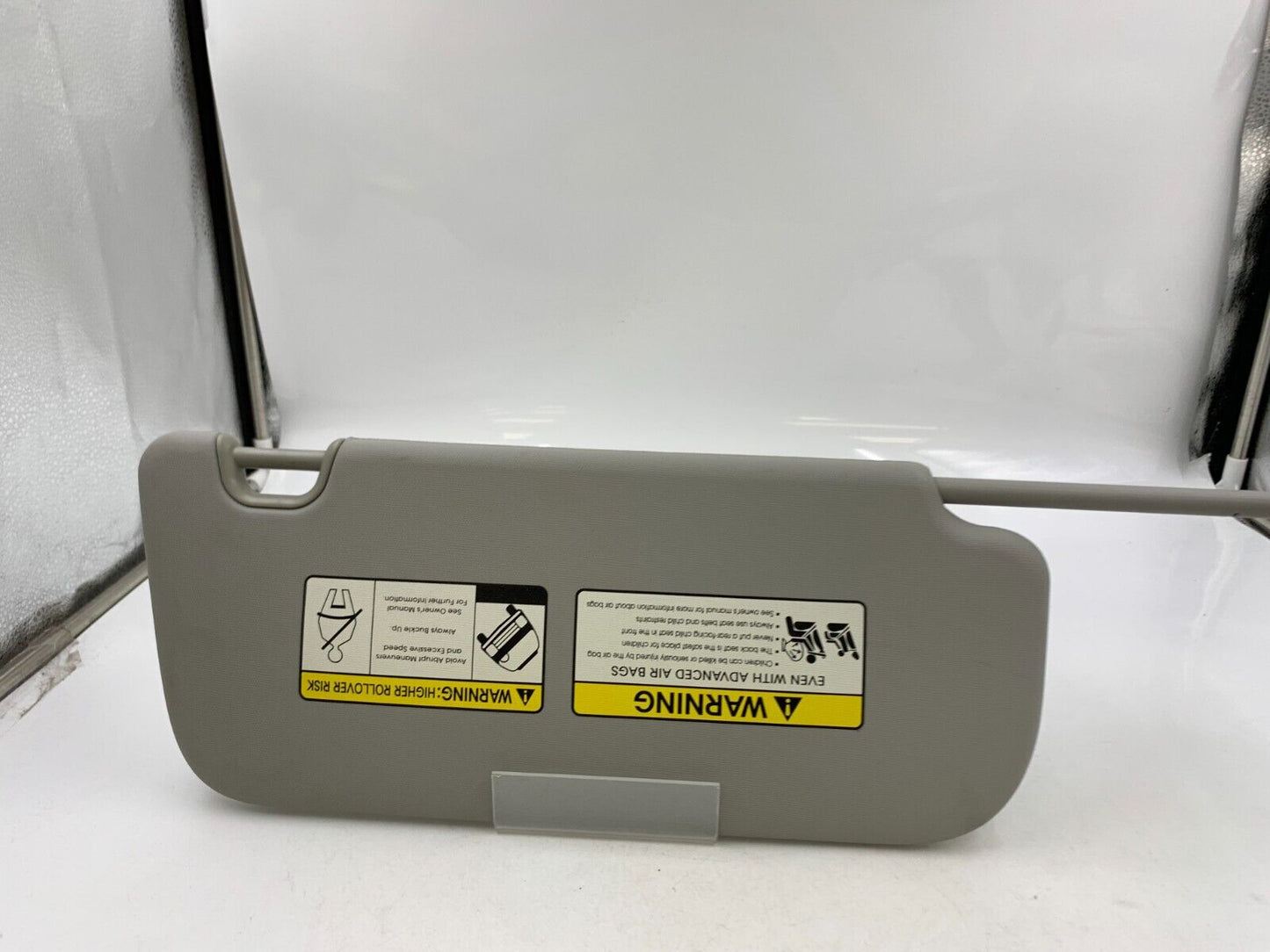 2014-2019 Kia Soul Driver Sun Visor Sunvisor Illuminated Gray OEM B02B59001