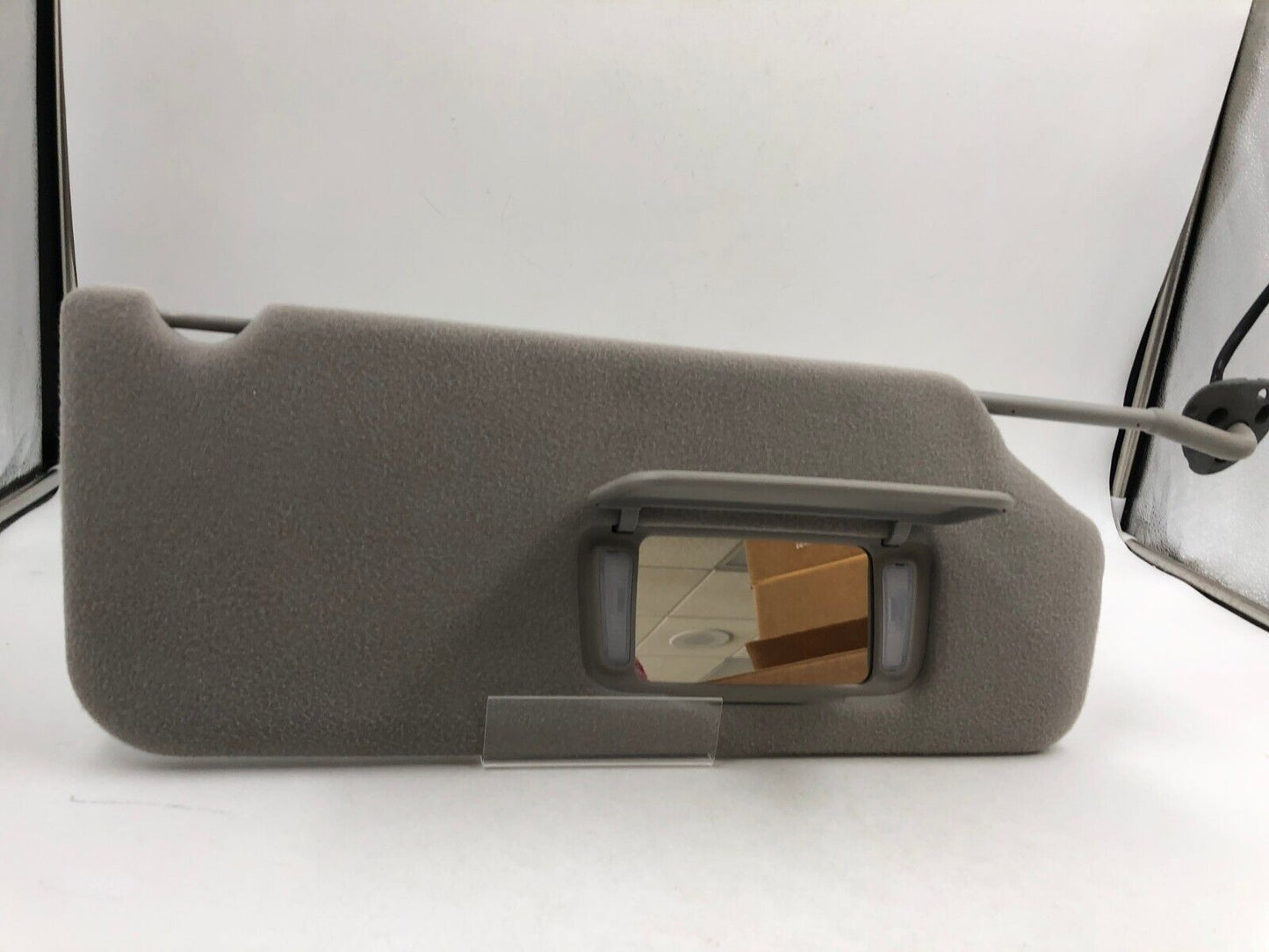 2011-2014 Toyota Sienna Passenger Sun Visor Sunvisor Gray Illuminated B02B59012