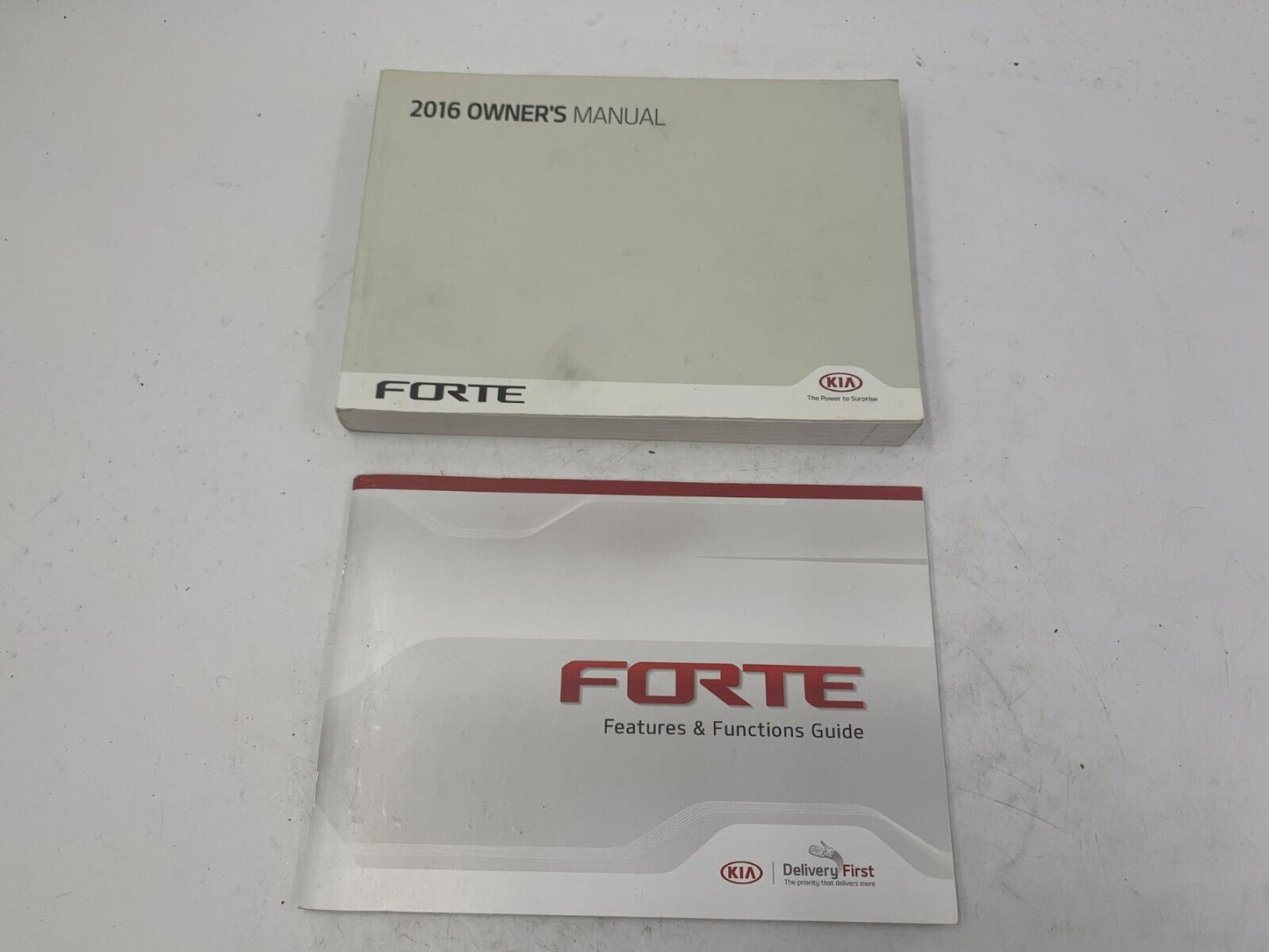 2016 Kia Forte Owners Manual Set with Case OEM B01B51036