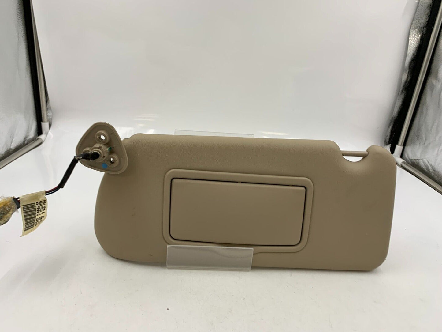 2004-2009 Cadillac SRX Driver Sun Visor Sunvisor Beige Illuminated OEM A04B70011