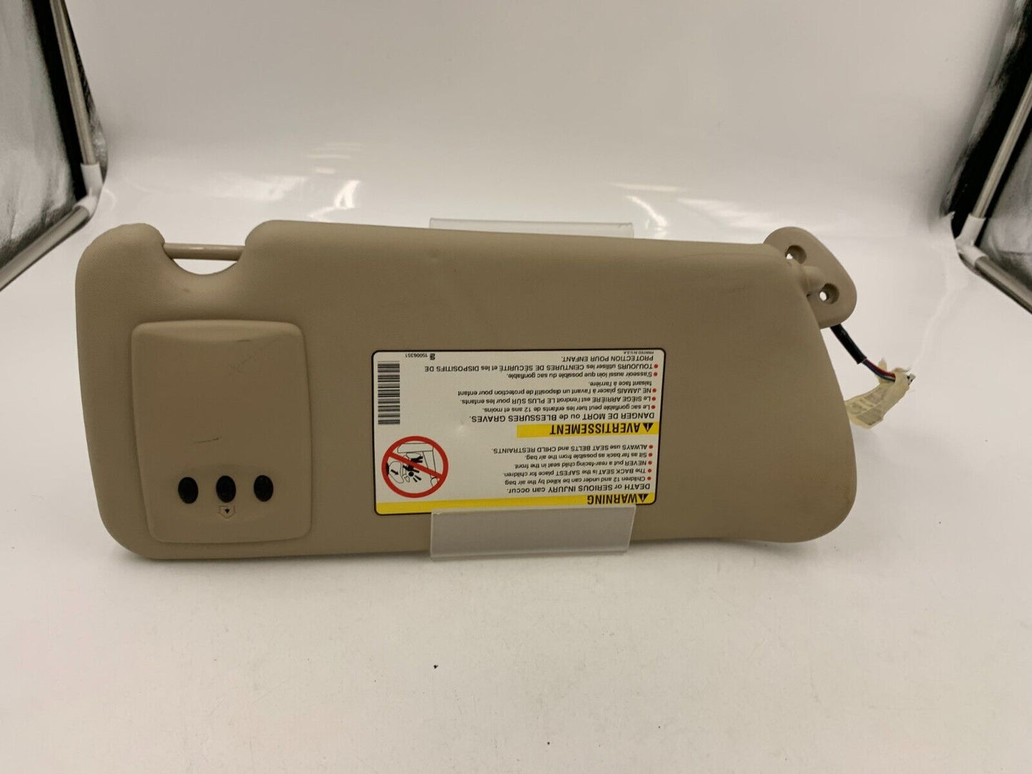 2004-2009 Cadillac SRX Driver Sun Visor Sunvisor Beige Illuminated OEM A04B70011