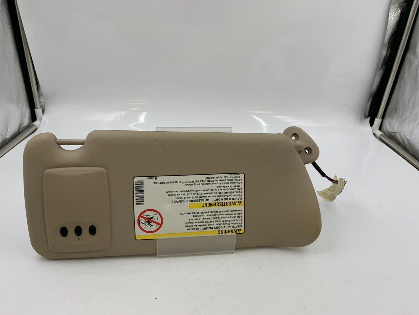 2004-2009 Cadillac SRX Driver Sun Visor Sunvisor Beige Illuminated OEM A04B70011