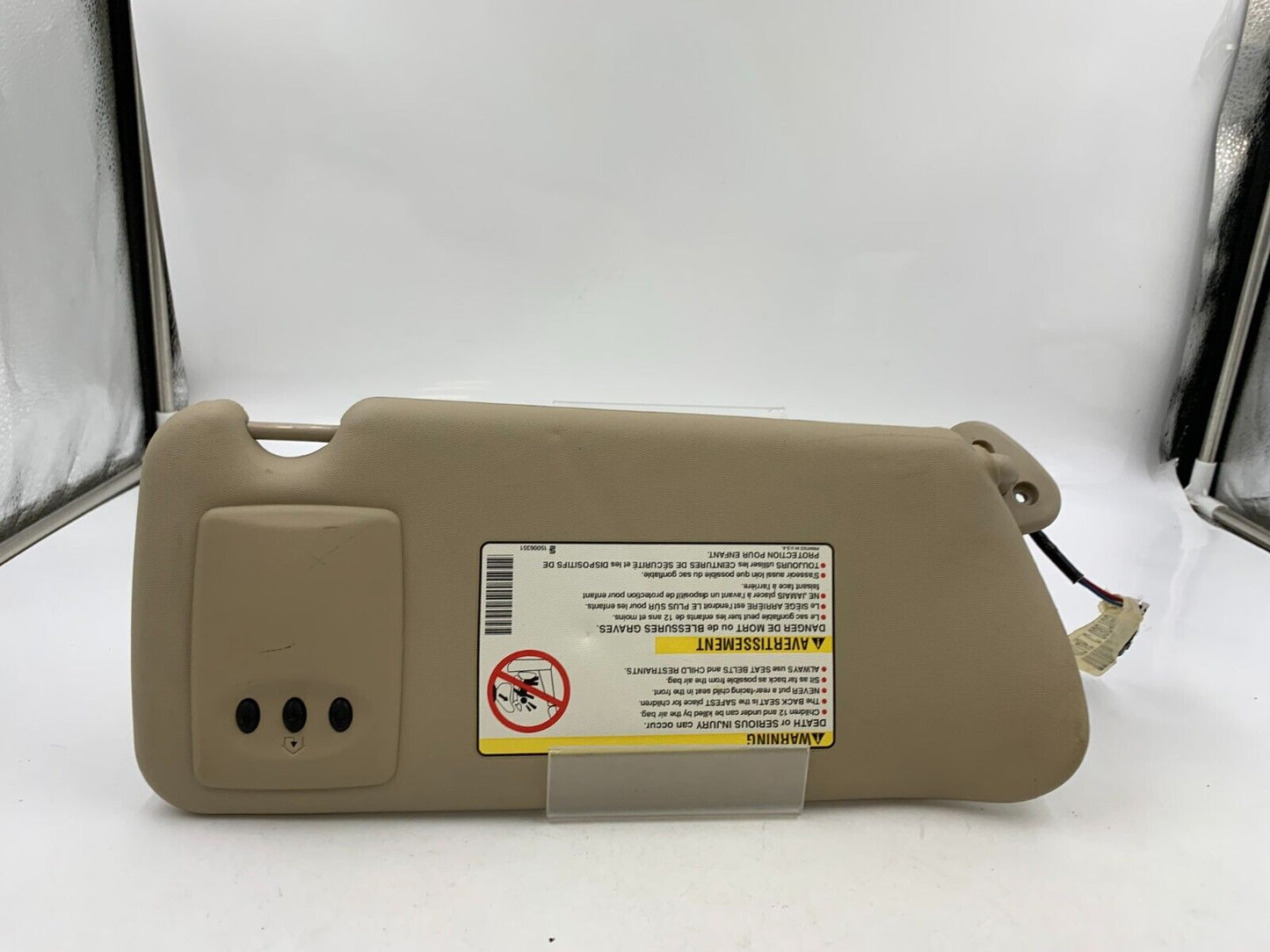 2004-2009 Cadillac SRX Driver Sun Visor Sunvisor Beige Illuminated OEM A04B70011