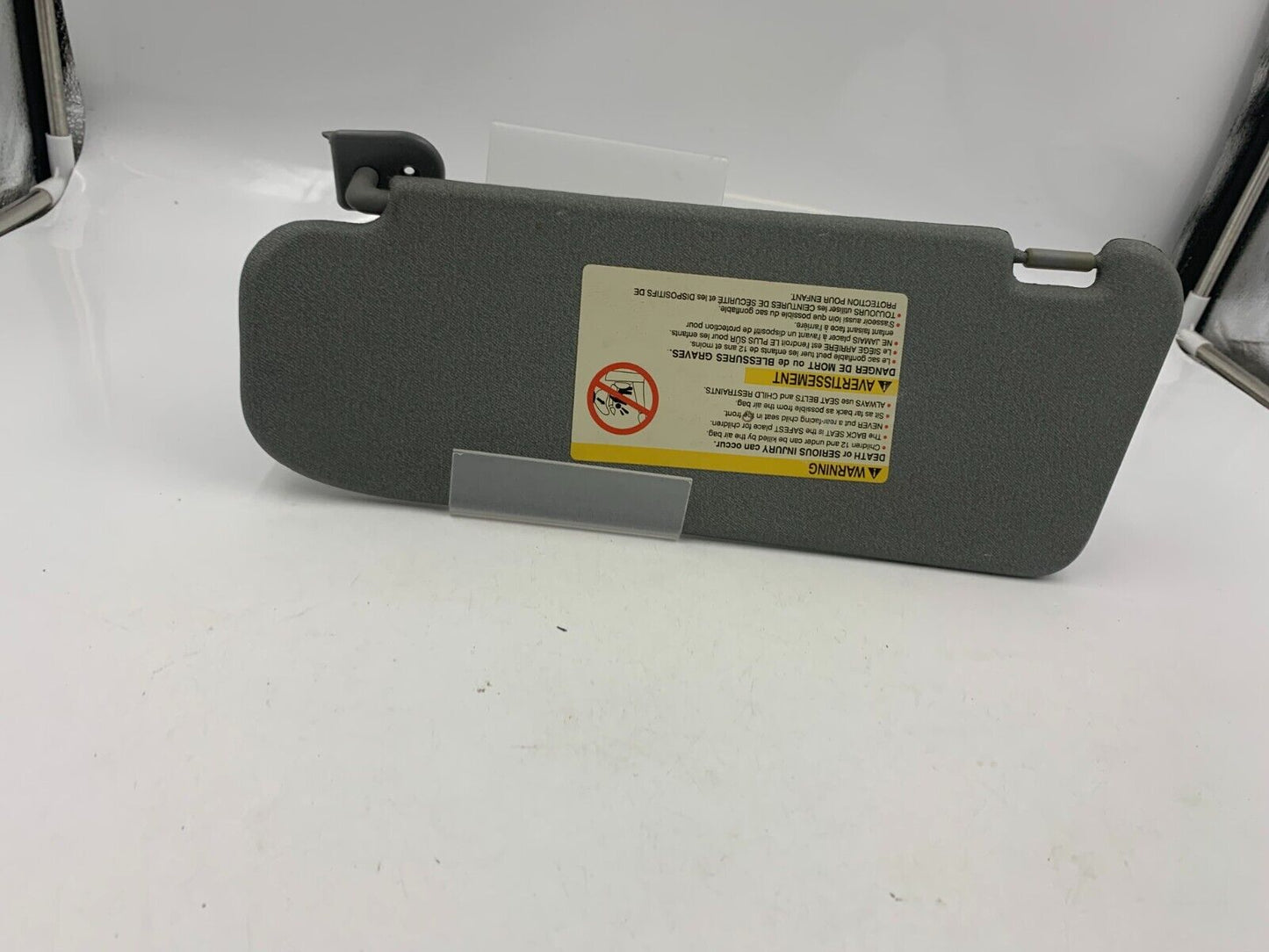 2004-2005 Chevy Aveo Passenger Sun Visor Sunvisor Gray OEM A03B68008