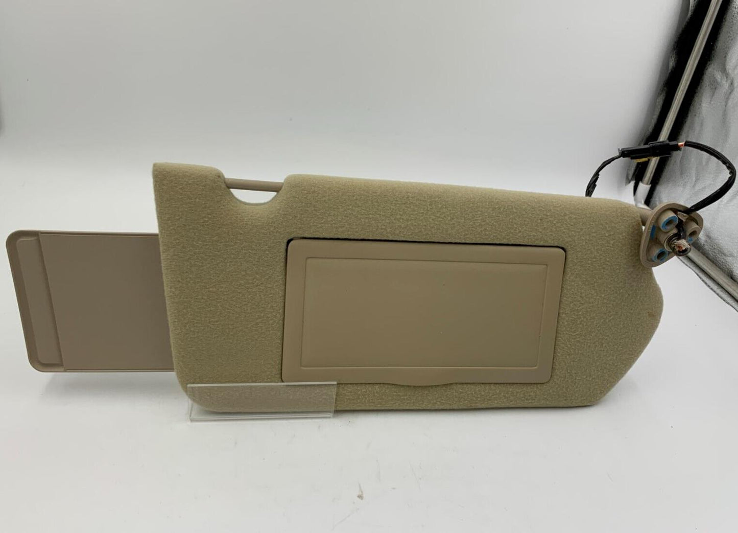 2000-2005 Chevrolet Impala Passenger Sunvisor Beige Illuminated OEM B04B16050