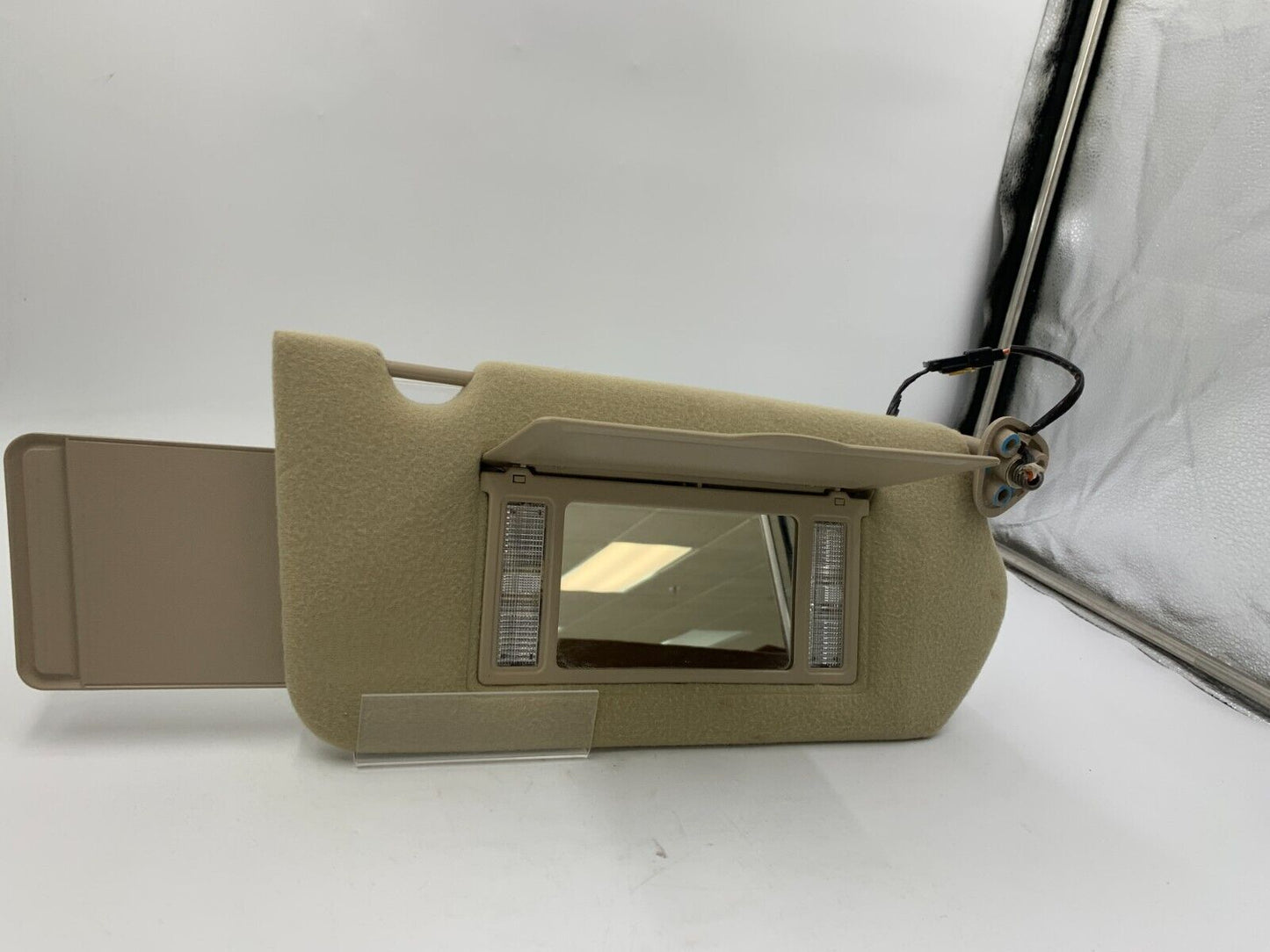 2000-2005 Chevrolet Impala Passenger Sunvisor Beige Illuminated OEM B04B16050