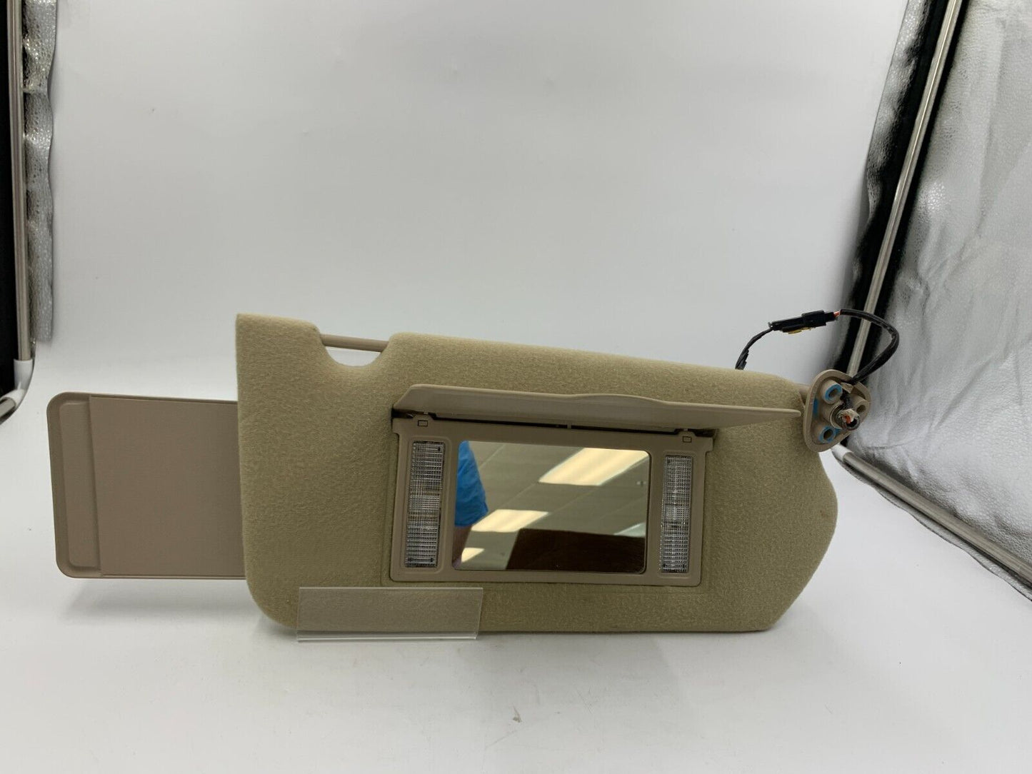 2000-2005 Chevrolet Impala Passenger Sunvisor Beige Illuminated OEM B04B16050