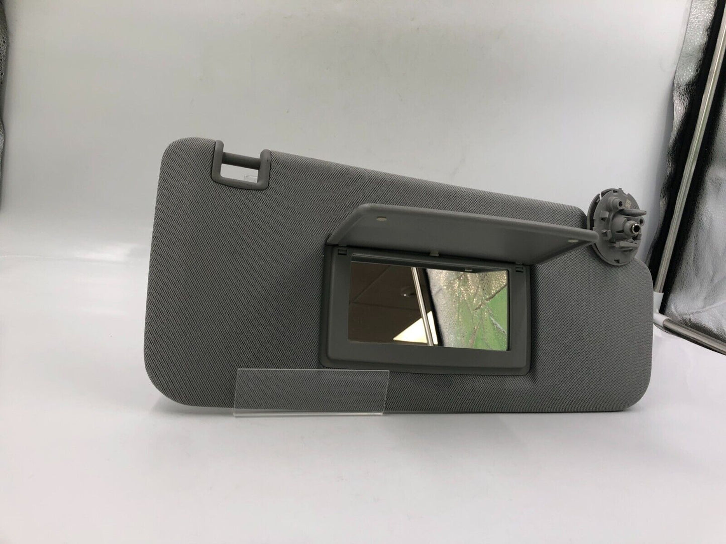 2017-2021 Chevrolet Trax Passenger Sun Visor Sunvisor Gray OEM A04B670005