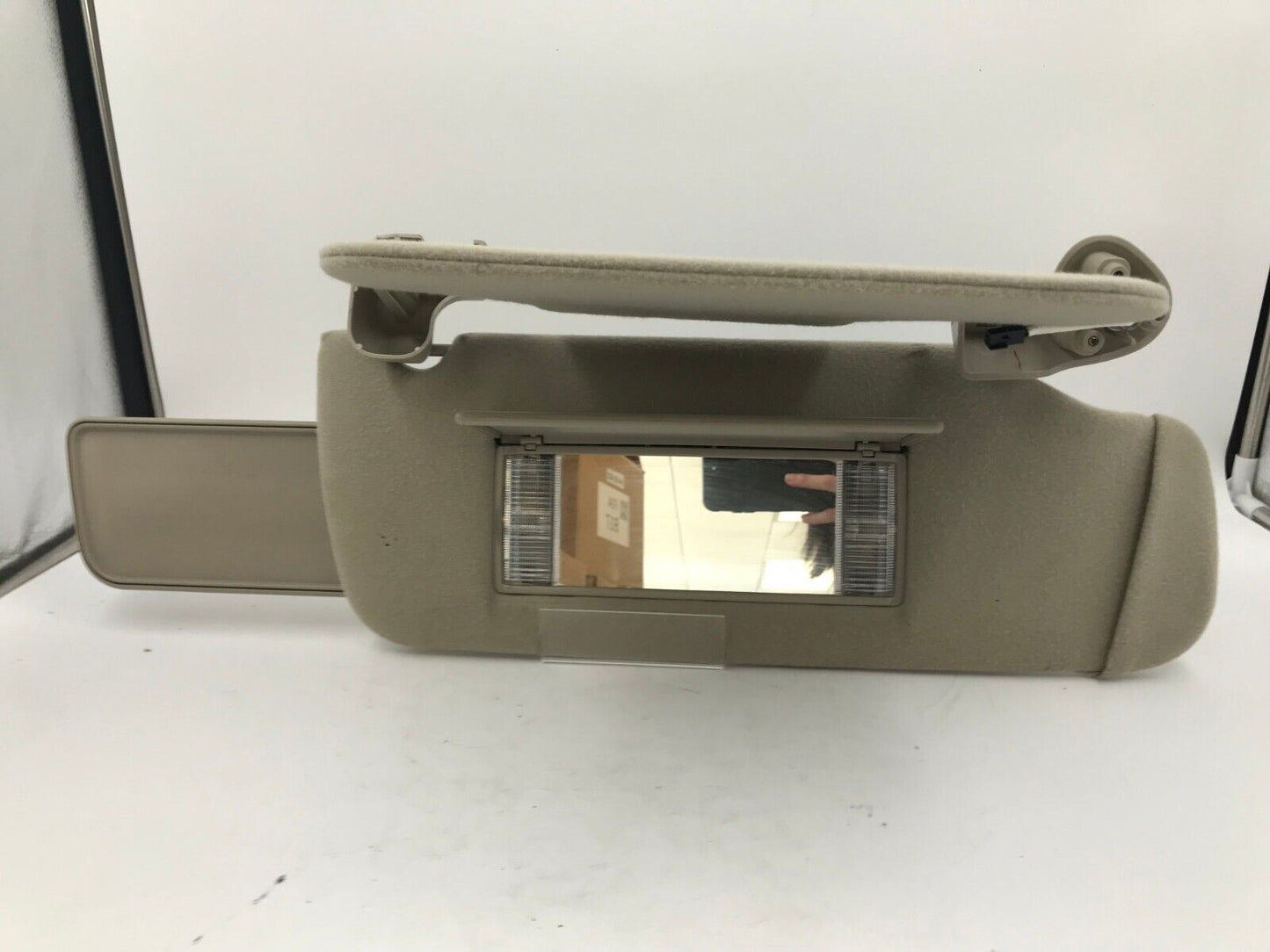 2000 Chevrolet Tahoe Passenger Sun Visor Sunvisor Gray Illuminated OEM B03B50053