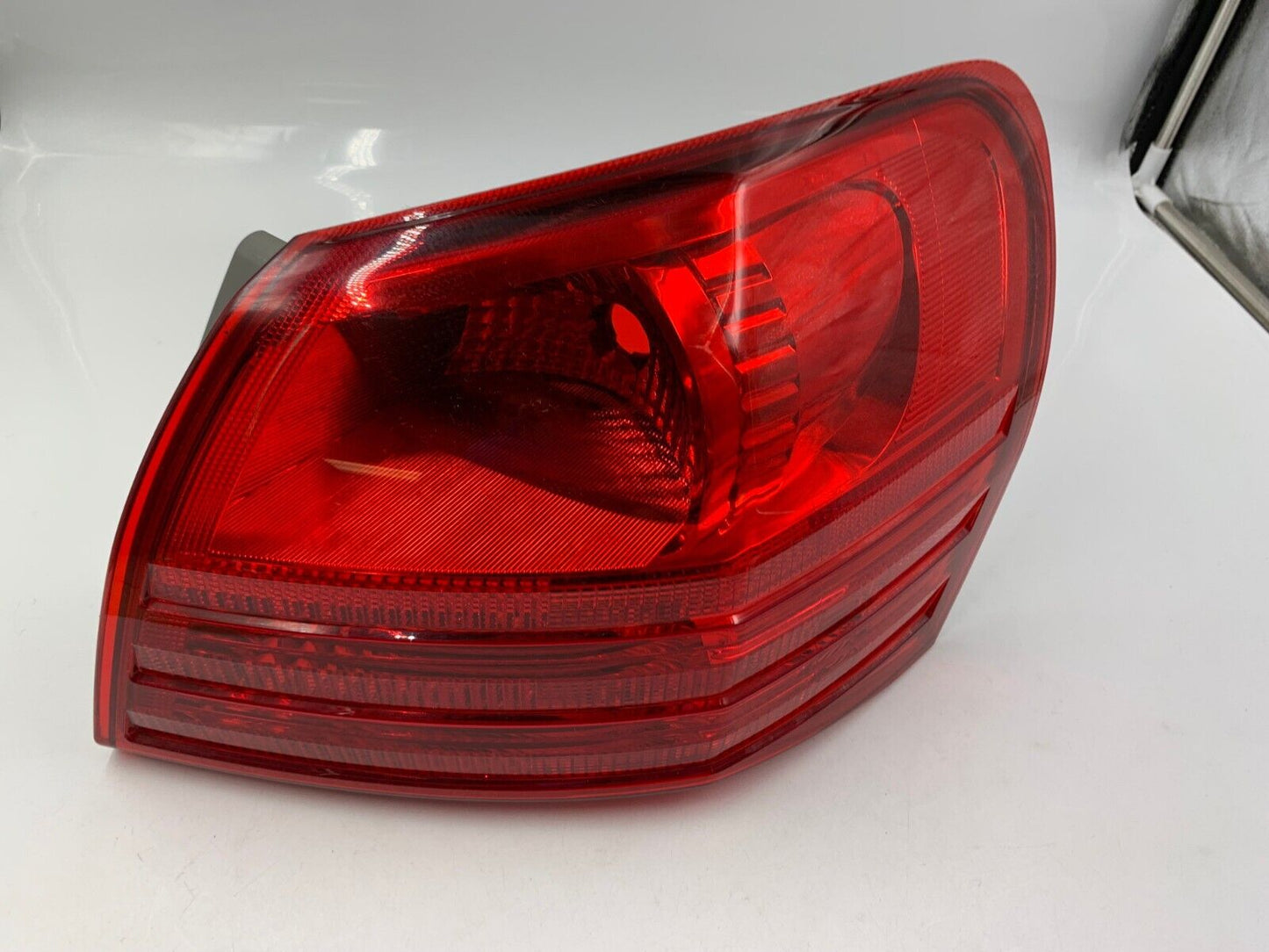 2008-2015 Nissan Rogue Passenger Side Tail Light Taillight OEM F02B11051