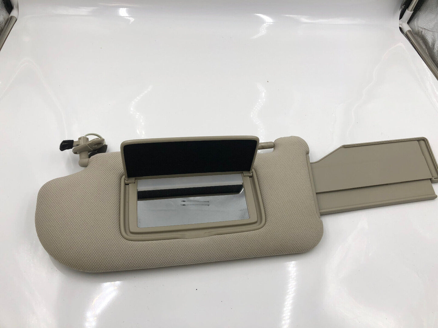 2006-2010 Infiniti M35 Driver Sun Visor Sunvisor Beige Illuminated OEM B40003