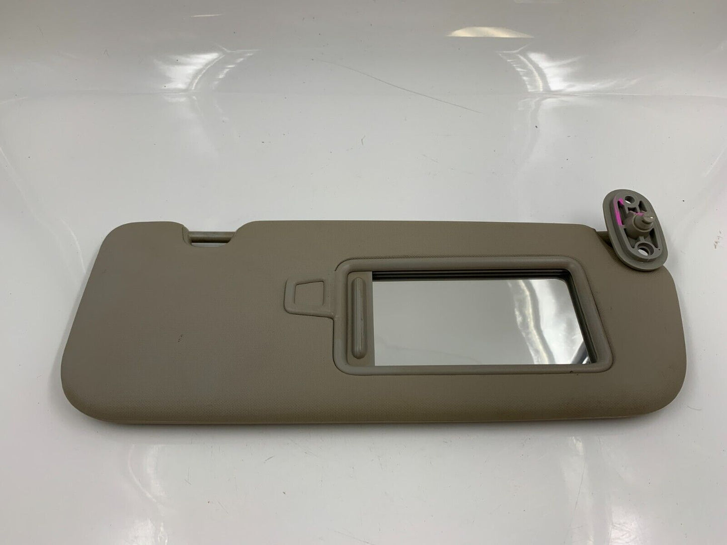 2017-2018 Kia Forte Passenger Sun Visor Sunvisor Gray OEM H01B01018