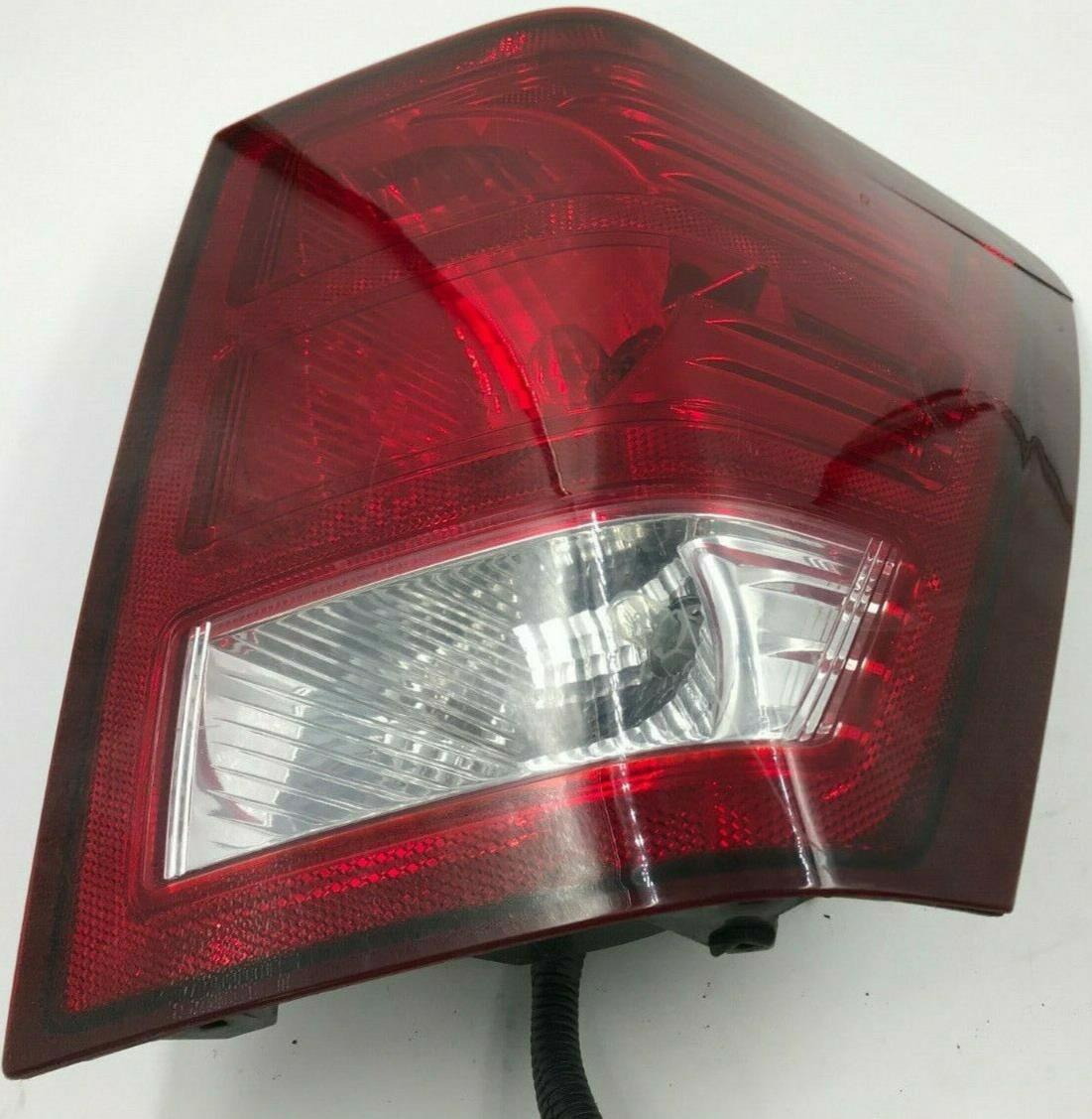 2007-2010 Jeep Grand Cherokee Driver Side Tail Light Taillight OEM A03B18080