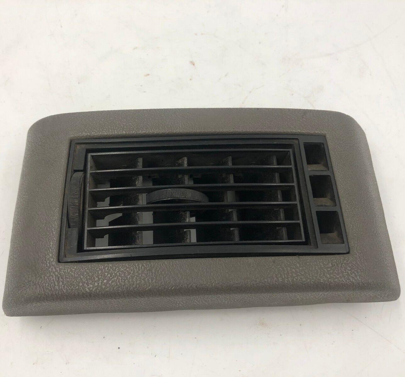 1988-1994 GMC Sierra 1500 Passenger Side Dash AC Vent OEM F01B20006