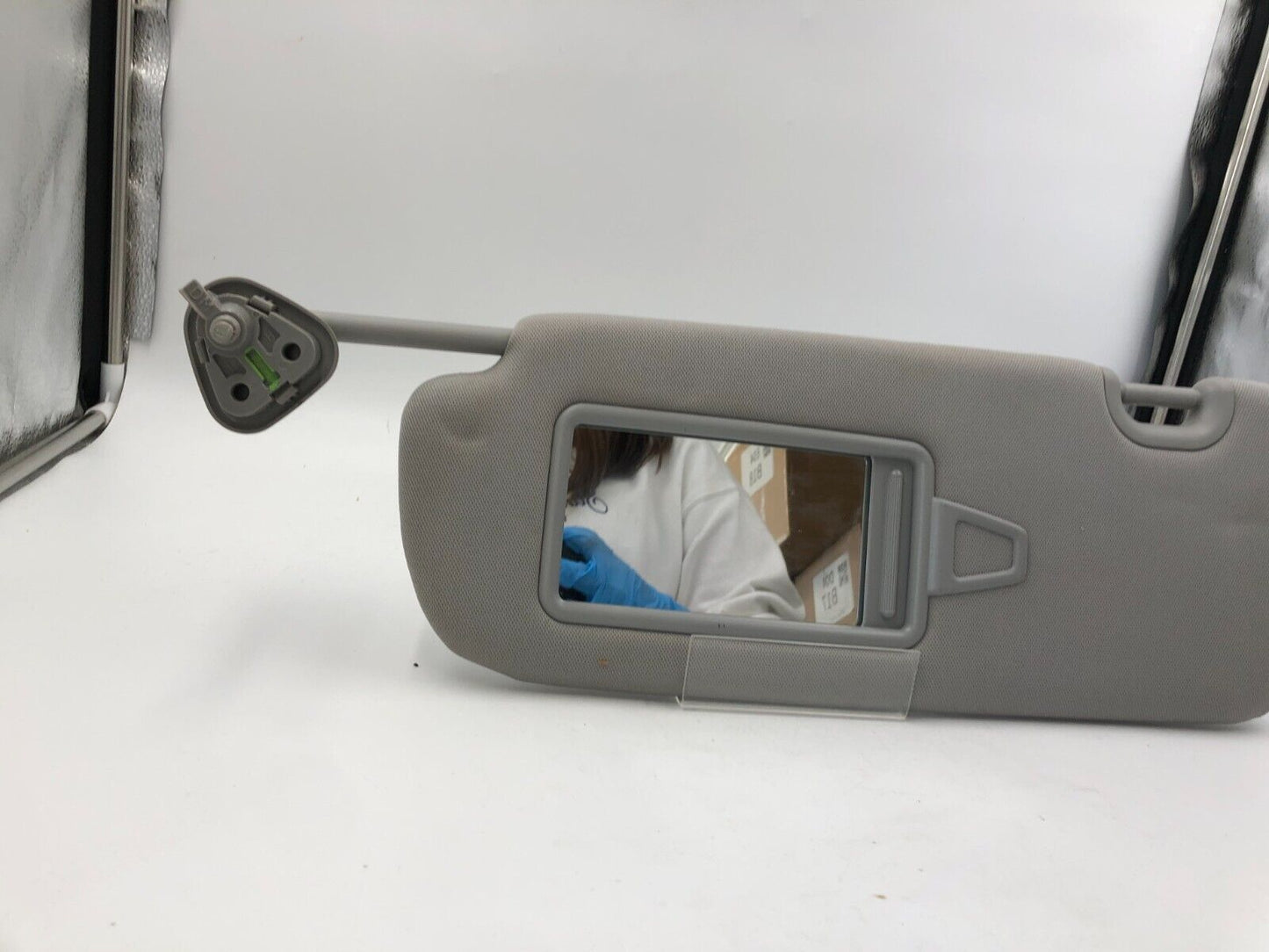 2013-2019 Hyundai Santa Fe Driver Sun Visor Sunvisor Gray OEM D04B22027