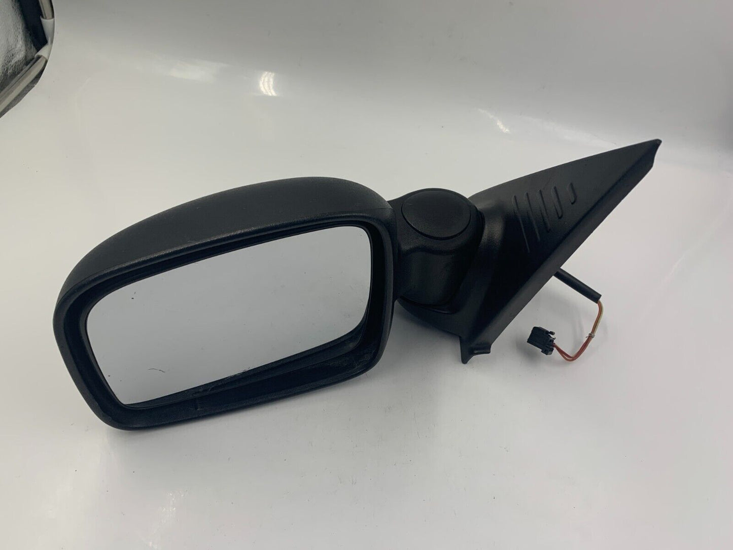 2002-2007 Jeep Liberty Driver Side View Power Door Mirror Black OEM B02B18037