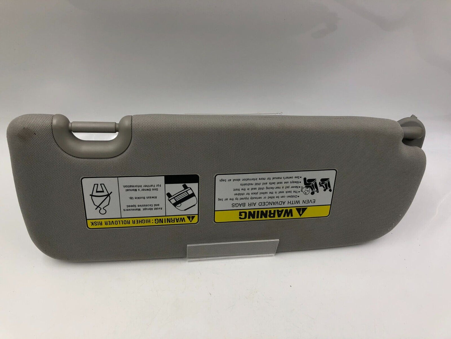 2013-2018 Hyundai Santa Fe Driver Sun Visor Sunvisor Gray Illuminated C04B10011