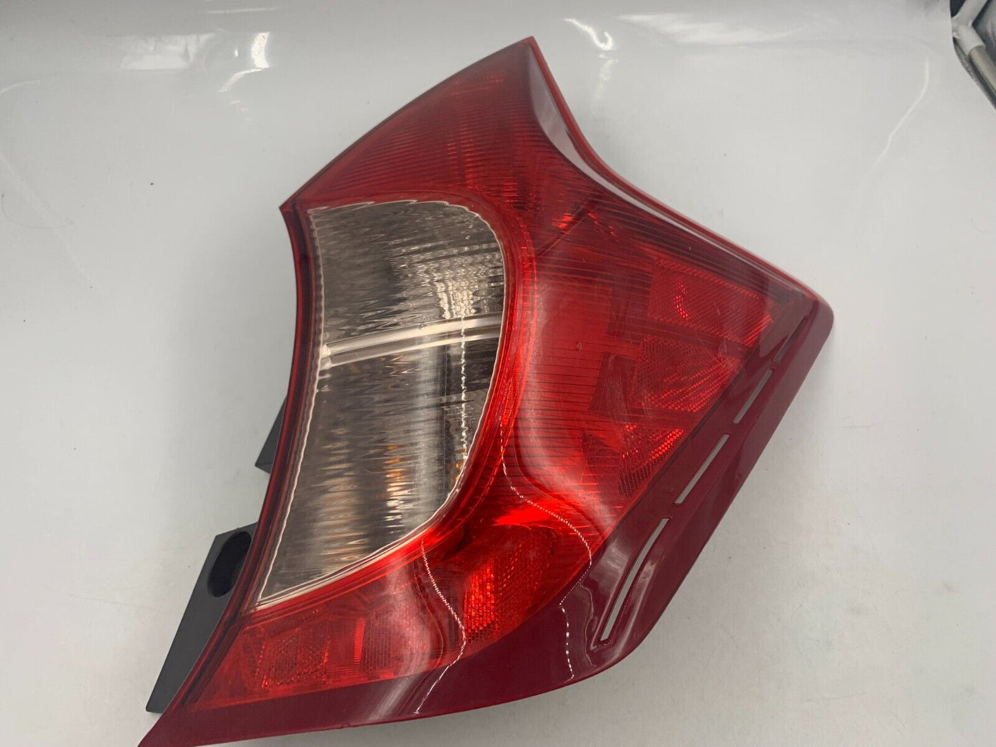 2014-2019 Nissan Versa Passenger Side Tail Light Taillight OEM C01B45044