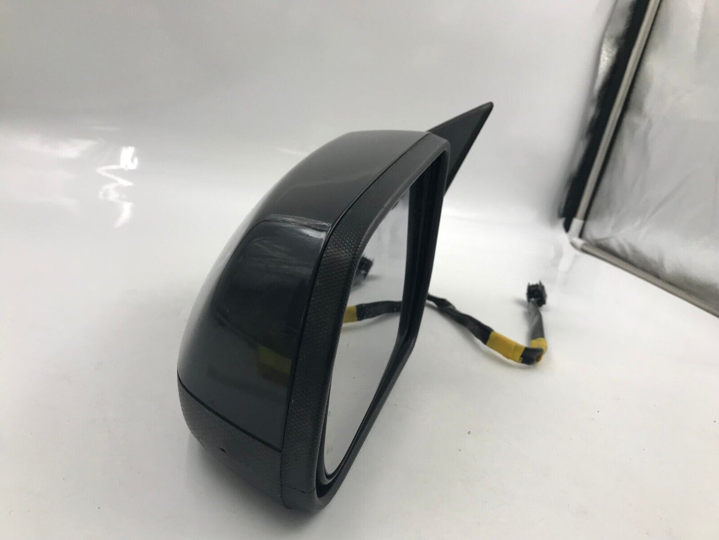 2010-2011 GMC Terrain Driver Side View Power Door Mirror Black C01B17046