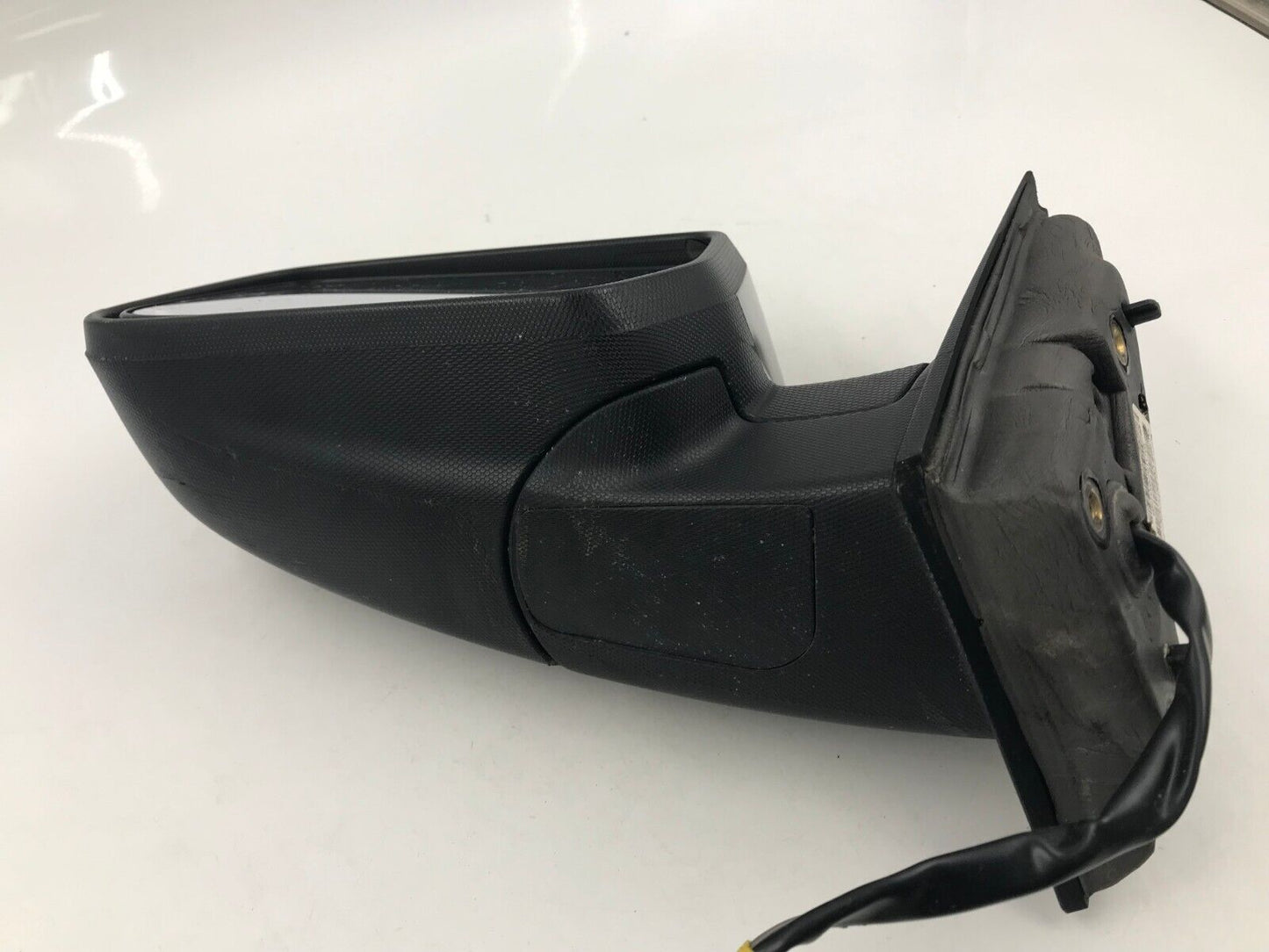 2010-2011 GMC Terrain Driver Side View Power Door Mirror Black C01B17046