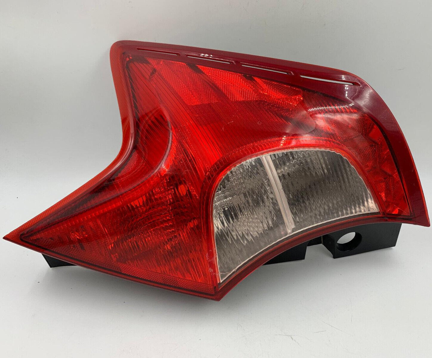 2014-2019 Nissan Versa Hatchback Passenger Taillight Tail light OEM C01B16029