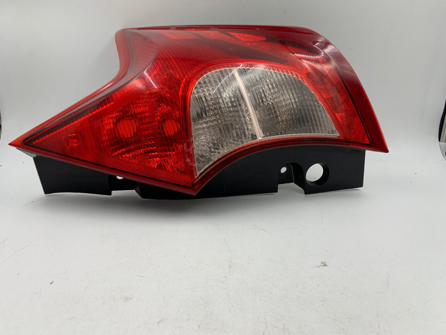 2014-2019 Nissan Versa Hatchback Passenger Taillight Tail light OEM C01B16029